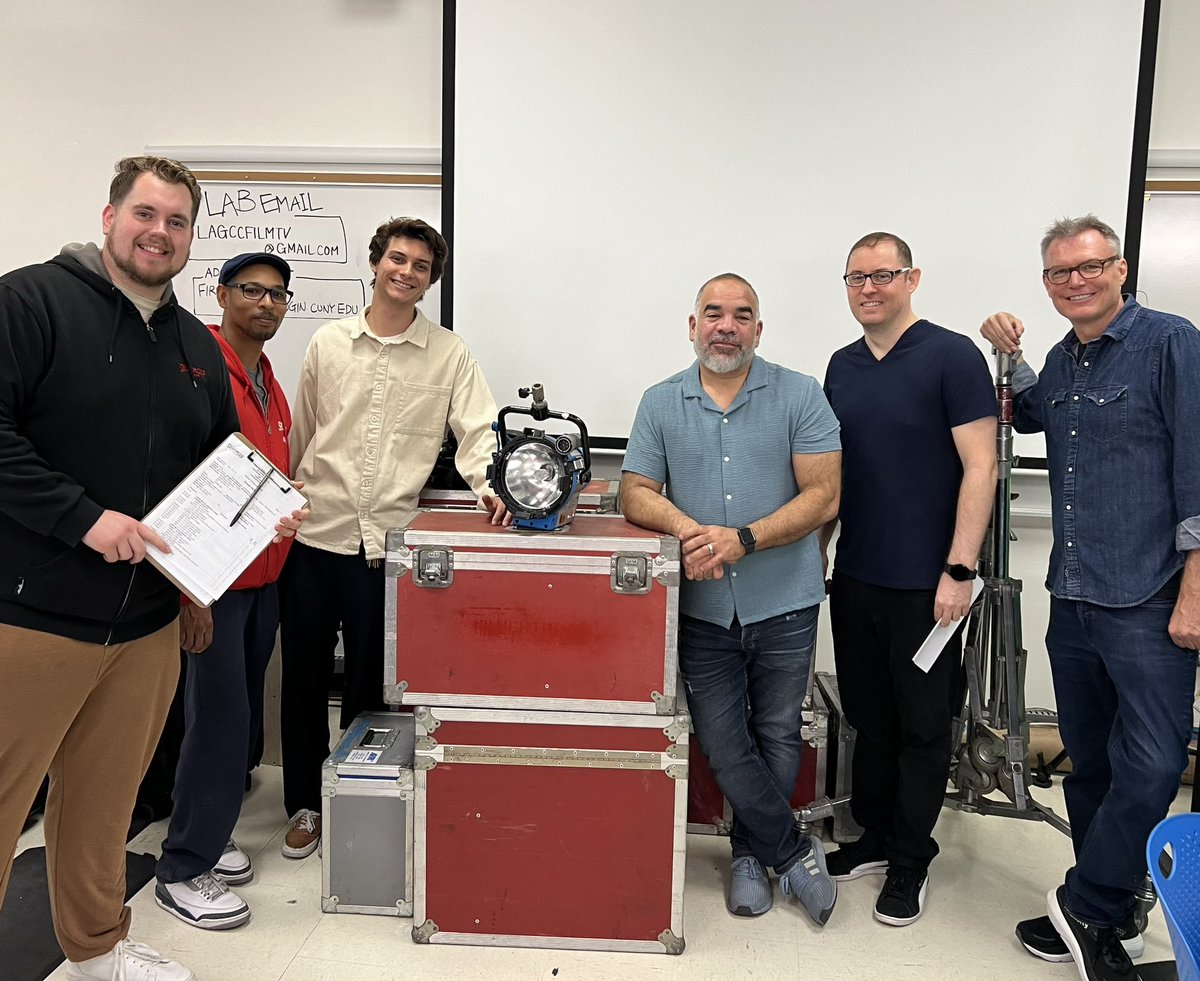 SilvercupNYC's tweet photo. Silvercup Studios donated over $46k in lighting and grip equipment to @LaGuardiaCC Film & TV Department! 🎥 Proud to support the next generation of filmmakers as they hone their craft. Can’t wait to see their creativity shine! ✨
#SilvercupStudios #NYC #LGCC #Donate #Film #Equipment #Newsworthy #Students #FutureFilmmakers #FilmEducation