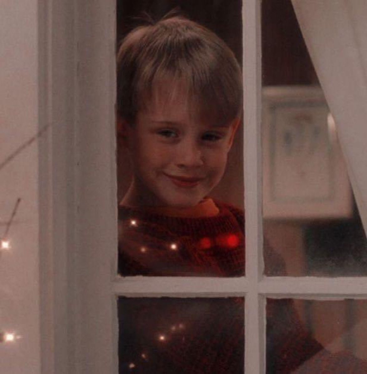 Guarromantico_'s tweet image. Yo viendo que faltan 4 lunes para Navidad