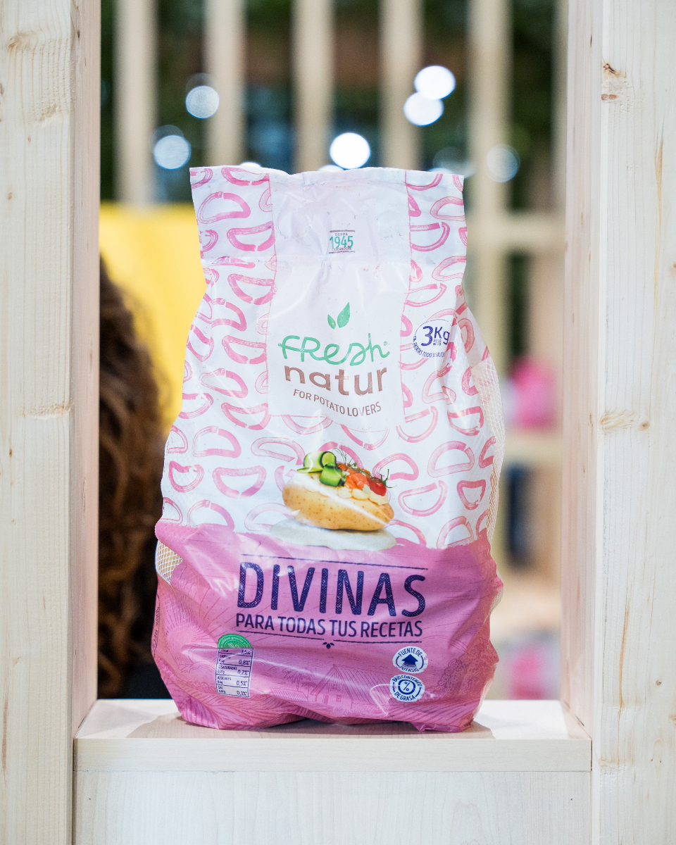 FreshNatur's tweet photo. 🥔✨ ¡Nuestras patatas Divinas, además de sabrosas son fotogénicas!

💛 Perfectas para tus platos favoritos.

#PatatasDivinas #Freshnatur #SaborNatural #CocinaConEstilo #AlimentacionNatural #AmorPorLaTierra https://t.co/g2hSG3bUL3
