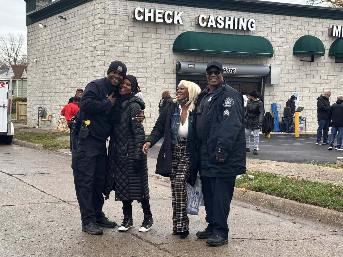 DPD 6th Precinct tweet media