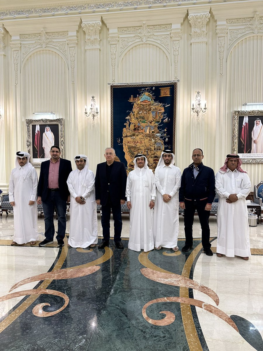 ALIHALSADA's tweet photo. سعدت اليوم الاثنين ٢٥ / ١١ / ٢٠٢٤ بتشريف عطوفة الدكتور مهند حجازي رئيس هيئة النزاهة ومكافحة الفساد في المملكة الاردنية الهاشمية الشقيقة والوفد المرافق له لمجلسنا بمدينة الرويس كما قام بزيارة مكتبتنا ومدينة الحمام وميناء الرويس التجاري https://t.co/lMEJwUAsDa