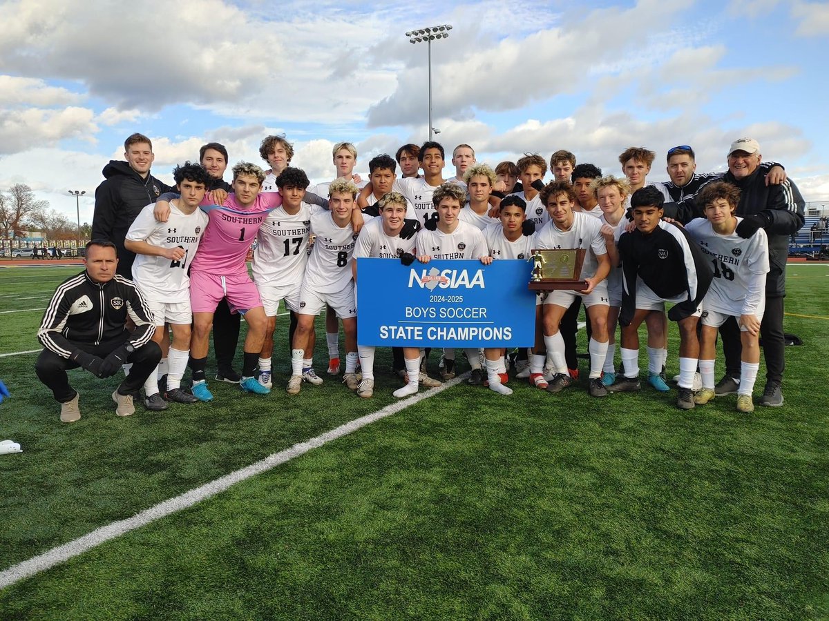 SRRamsSoccer's tweet photo. Introducing your 2024 Group IV state champion Rams! 🥇⚽️🐏 

Final record: 19-5-1 

First ever sectional title ✅
First ever state title ✅ 

#whynotus 

@DonohueJr @Coach_Scalone @Kretsch3 @t_harks311 https://t.co/mM2e7EkoRW