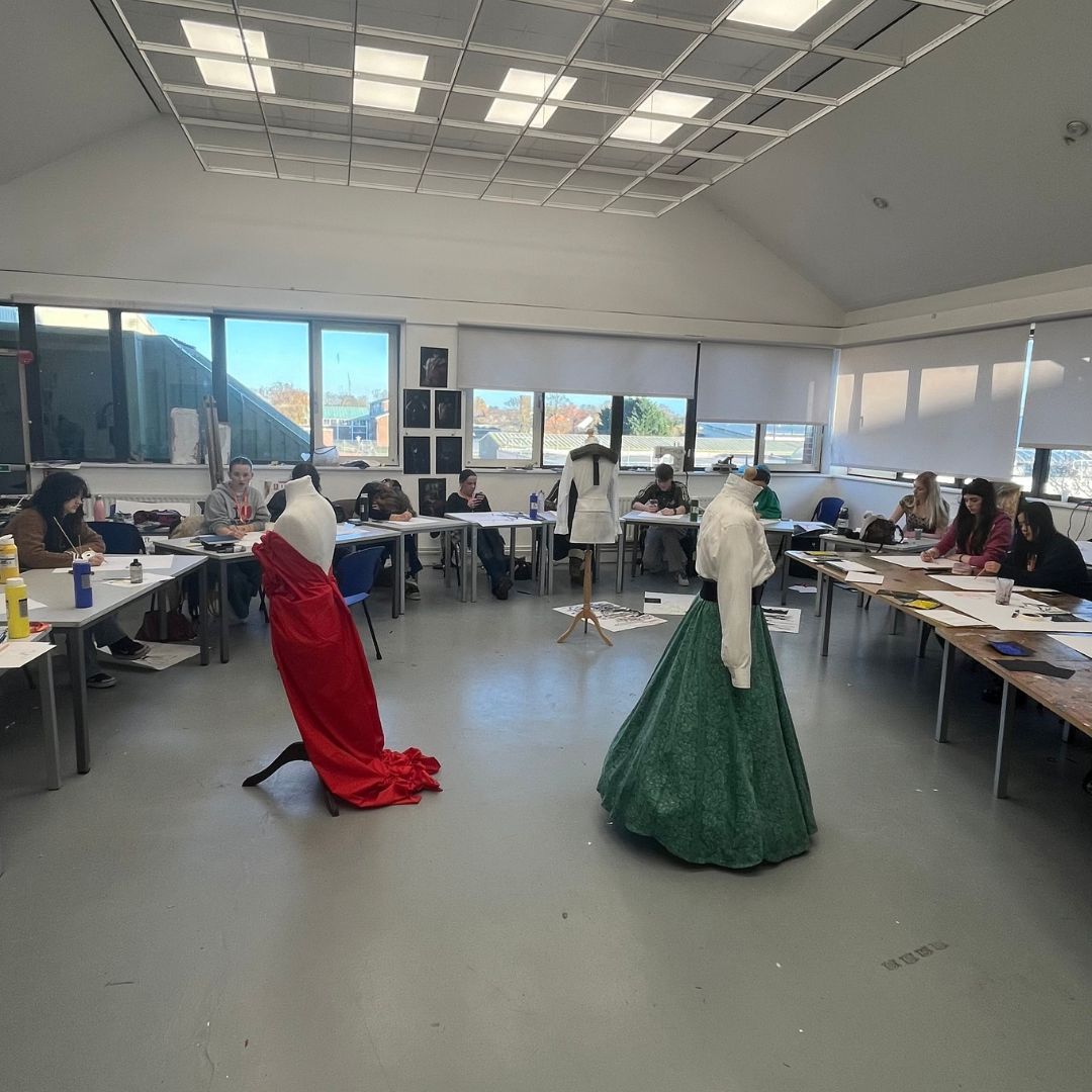 Abingdon & Witney College tweet media