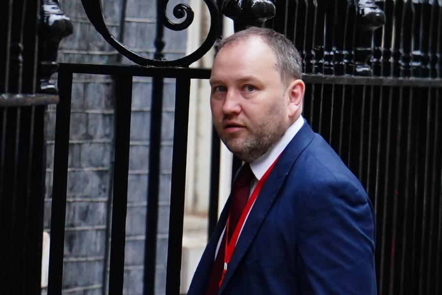 ScotNational's tweet photo. NEW: Ian Murray has been called on to act after the UK Government confirmed it had withdrawn a Scottish city’s levelling up funding

MP Pete Wishart has written to Murray after his inquiry about what had happened to some £5 million allocated to Perth was rebuffed by the Treasury https://t.co/70O0Pi9HuF