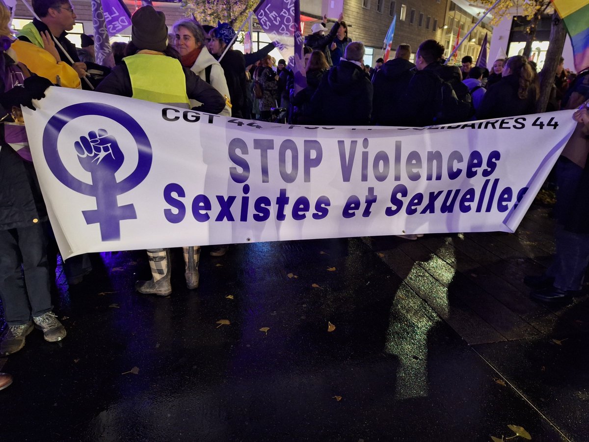 Mobilisation contre les violences sexistes et sexuelles en ce 25 novembre à Nantes. Contre les VSS et les féminicides.