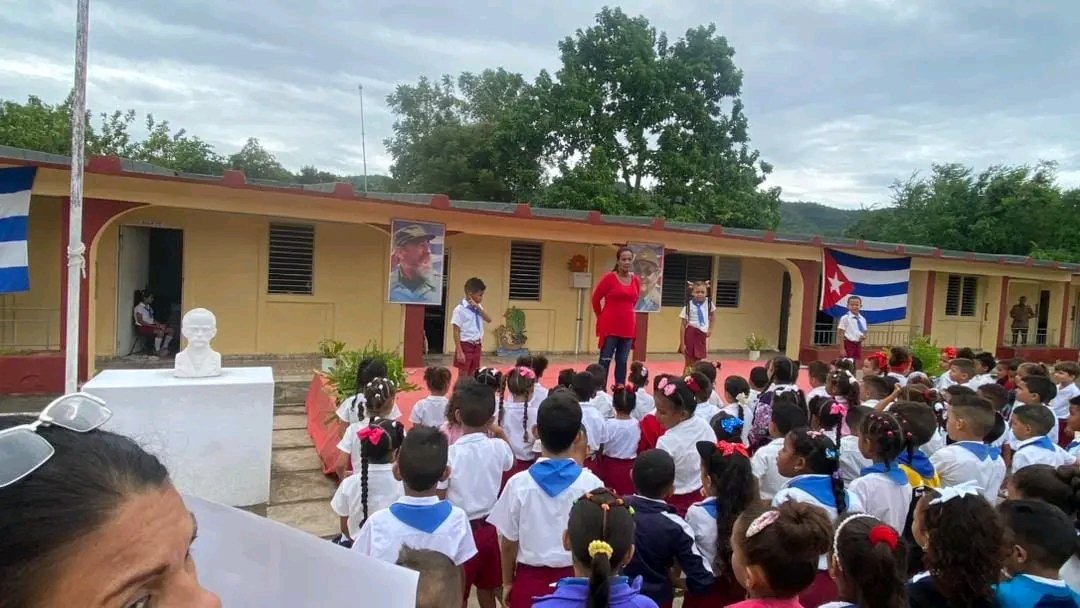 CNCTVGranma's tweet photo. En toda la #ProvinciaGranma se recordó al eterno #Comandante  en el 8vo aniversario de su fallecimiento.
@YudelkisOrtizB 
@YanetsyTerry 
@PartidoPCC 
#Cuba https://t.co/WEjFJrJSZ5