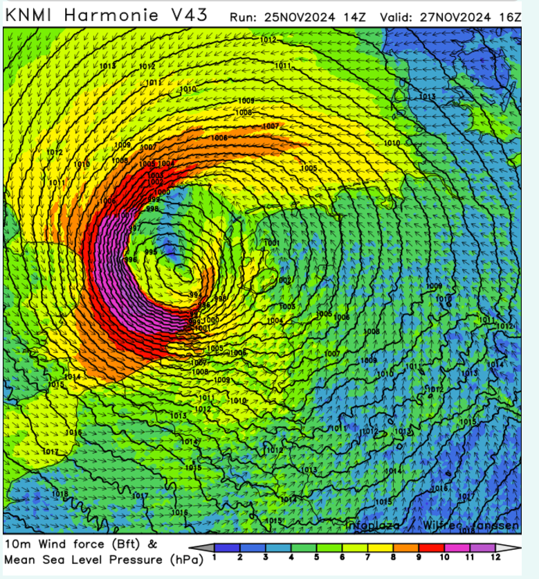 weerextremen's tweet photo. Op woensdag zijn zeer zware windstoten van 100-120 km/u mogelijk langs de Nederlandse kust. De oorzaak is een kleinschalig lagedrukgebied. De koers en intensiteit is nog wat onzeker, maar de potentie is duidelijk aanwezig. https://t.co/jV5ESGHo1L