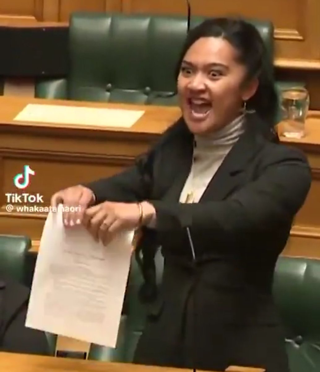 saatlik seansı 500 tl olan sahibeye seans başında bilinçli rıza metni ve sağlık sorunlarımın olduğu liste vermişimdir