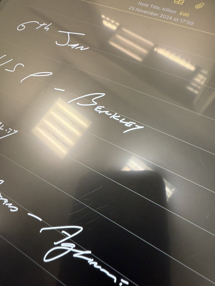 Robert Hwkes tweet media