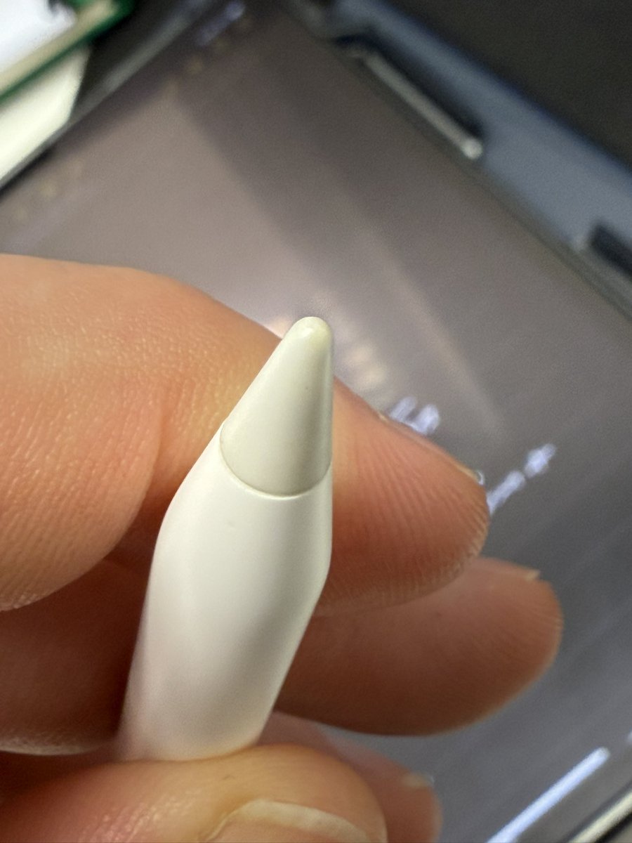 Robert Hwkes tweet media