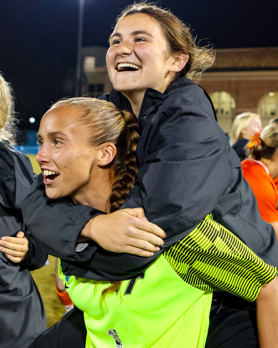 HokiesWSoccer's tweet photo. hop on, we're going to the Elite 8️⃣

#Hokies ⚽️ https://t.co/snZ79DYUqQ