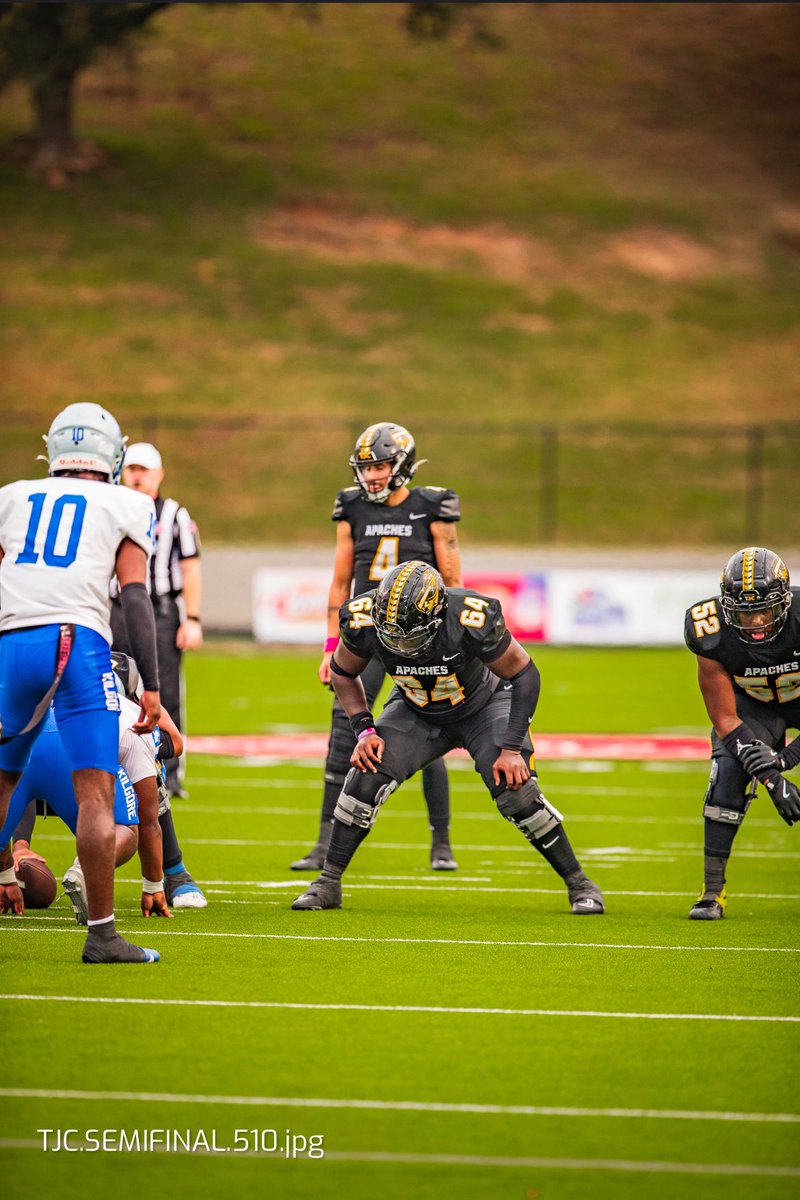 jamonlee4's tweet photo. 6,3 305
Season stats 31 pancakes total
Started tackle 4 games 
Rest of games started left guard
Played everything position in a game before
Versatile recruitment is open 
Full qualifier 
And read to dominate on next team
@Coach_Donohoe @BradyDavis10 @CoachTLouis @FCProspects_ https://t.co/wTCQow0UK2