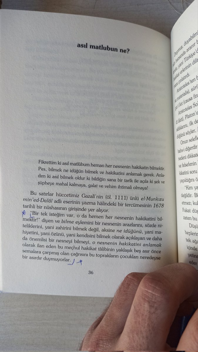 EnesBasaran's tweet photo. Tevafuk...
İki kitabı beraber okurken aynı konunun farklı şekillerde ele alındığını fark ettiğimdeki mütebessim çehrem.. https://t.co/Eo1ARAf95s