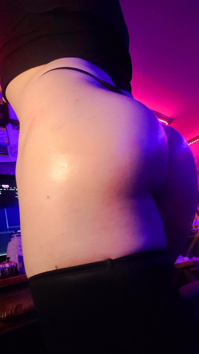 May quite literally be the best booty photo I have ✨️