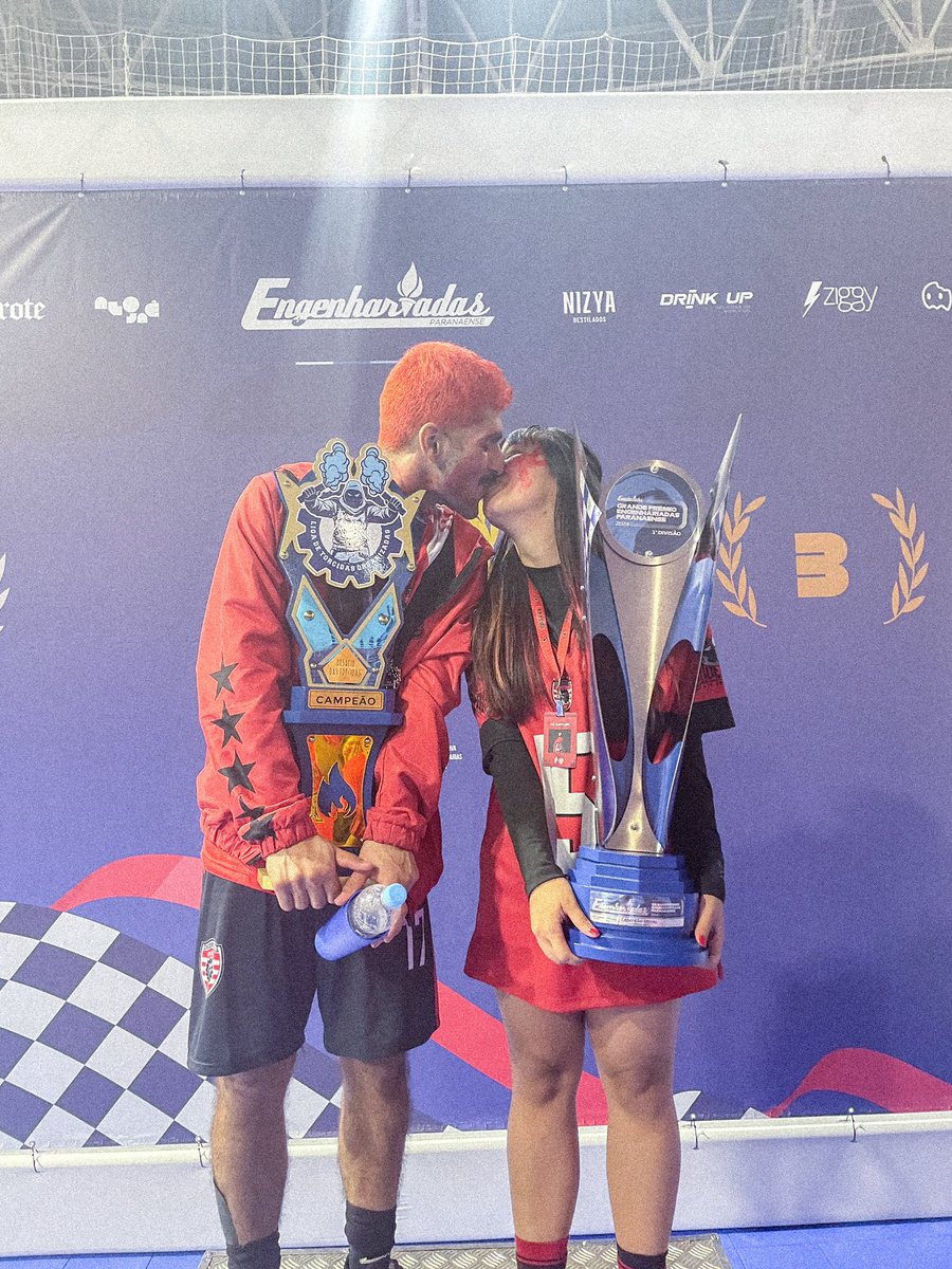 mihsaayuri's tweet photo. Esse é o homi da minha vida. ❤️

Te amo, pajé. Somos viciados em erguer troféu. ✨ https://t.co/3GvBRxzhyv
