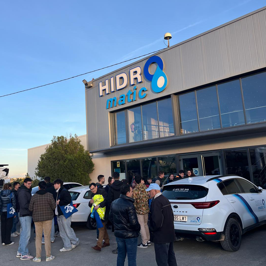 HidromaticPonen's tweet photo. 🗓 El pasado viernes 22 de noviembre, en Hidromatic recibimos la visita de un grupo de estudiantes de la Escuela Técnica Superior de Ingeniería Agroalimentaria y Forestal y de Veterinaria. 🎓🎓
👷‍♂️ Visitaron la obra en construcción de las nuevas instalaciones de Hidromatic para: https://t.co/GasscaWHsC