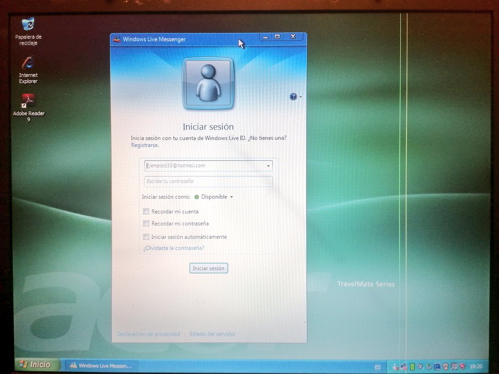 ETSIIMuseo's tweet photo. You may be old, but are you this old? #URJC #YoSoyURJC #MSN #WindowsXP #Acer #WindowsLiveMessenger https://t.co/QM4g707AxO