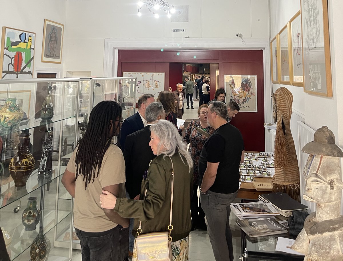 Hessinksauction's tweet photo. VIP viewing day at Hessink's together with a wine event organised by @maisondelfant a smashing success.

#Auction #veiling #auktion #viewingday #kijkdag #art #kunst #modernart #contemporaryart #interiordesign #artdeco #artnouveau https://t.co/F7gFN4As9z
