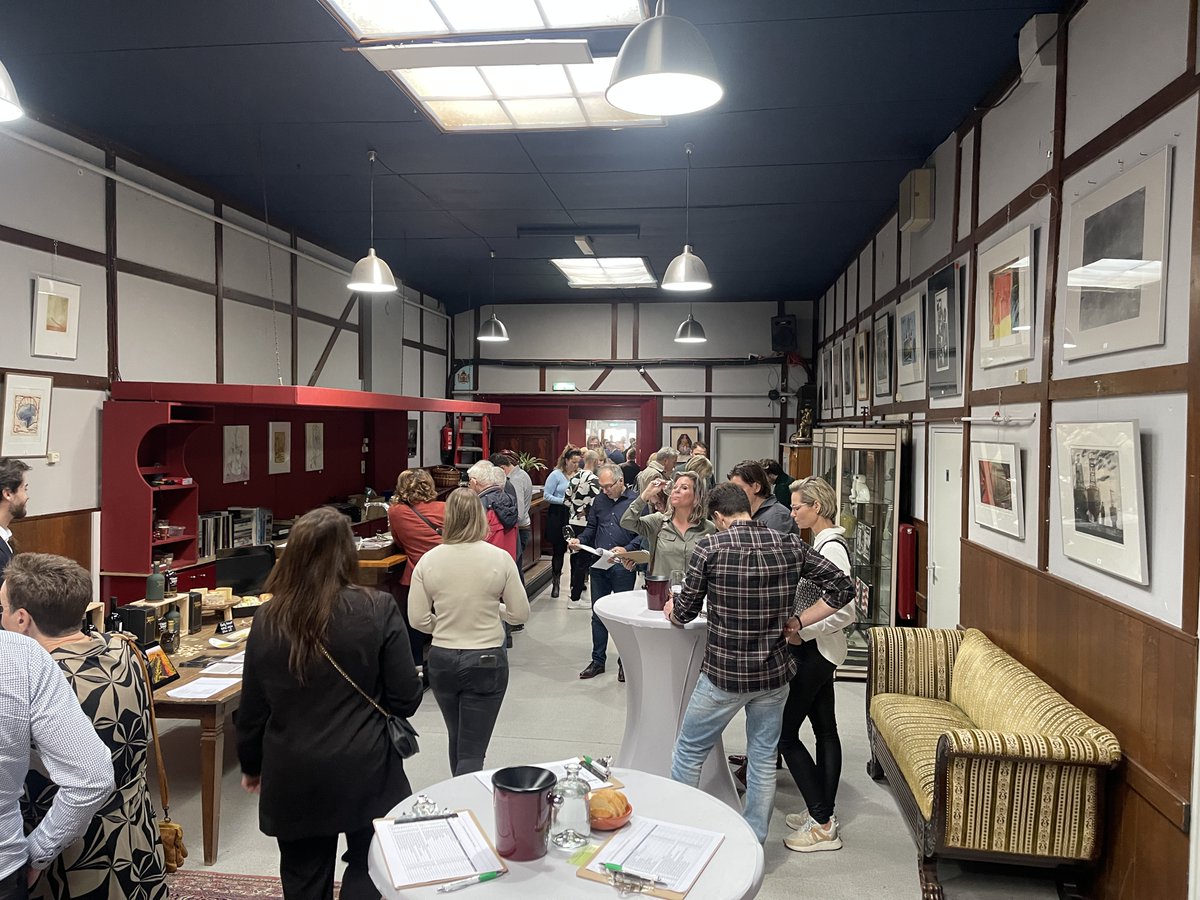 Hessinksauction's tweet photo. VIP viewing day at Hessink's together with a wine event organised by @maisondelfant a smashing success.

#Auction #veiling #auktion #viewingday #kijkdag #art #kunst #modernart #contemporaryart #interiordesign #artdeco #artnouveau https://t.co/F7gFN4As9z