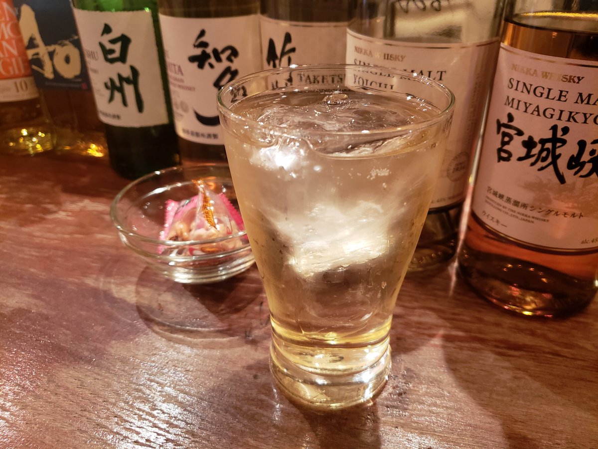 EB7iylIqP1iufjT's tweet photo. 新宿ゴールデン街 BAR SONO✨
新宿きたらまずここに来てる!✨
#新宿ゴールデン街 #BarSONO
#新宿 #お酒 https://t.co/e3Rc66K3qd