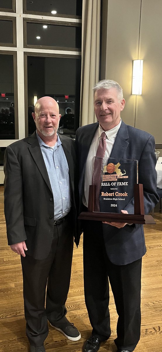 paulconnolly43s's tweet photo. Congratulations to longtime @BraintreeWamps 🏀 coach Bob Crook on his induction into the @mbcaorg Hall of Fame. Tremendous turnout of former WAMPs! #classact #power #singleaway https://t.co/w7KxfcFAJy