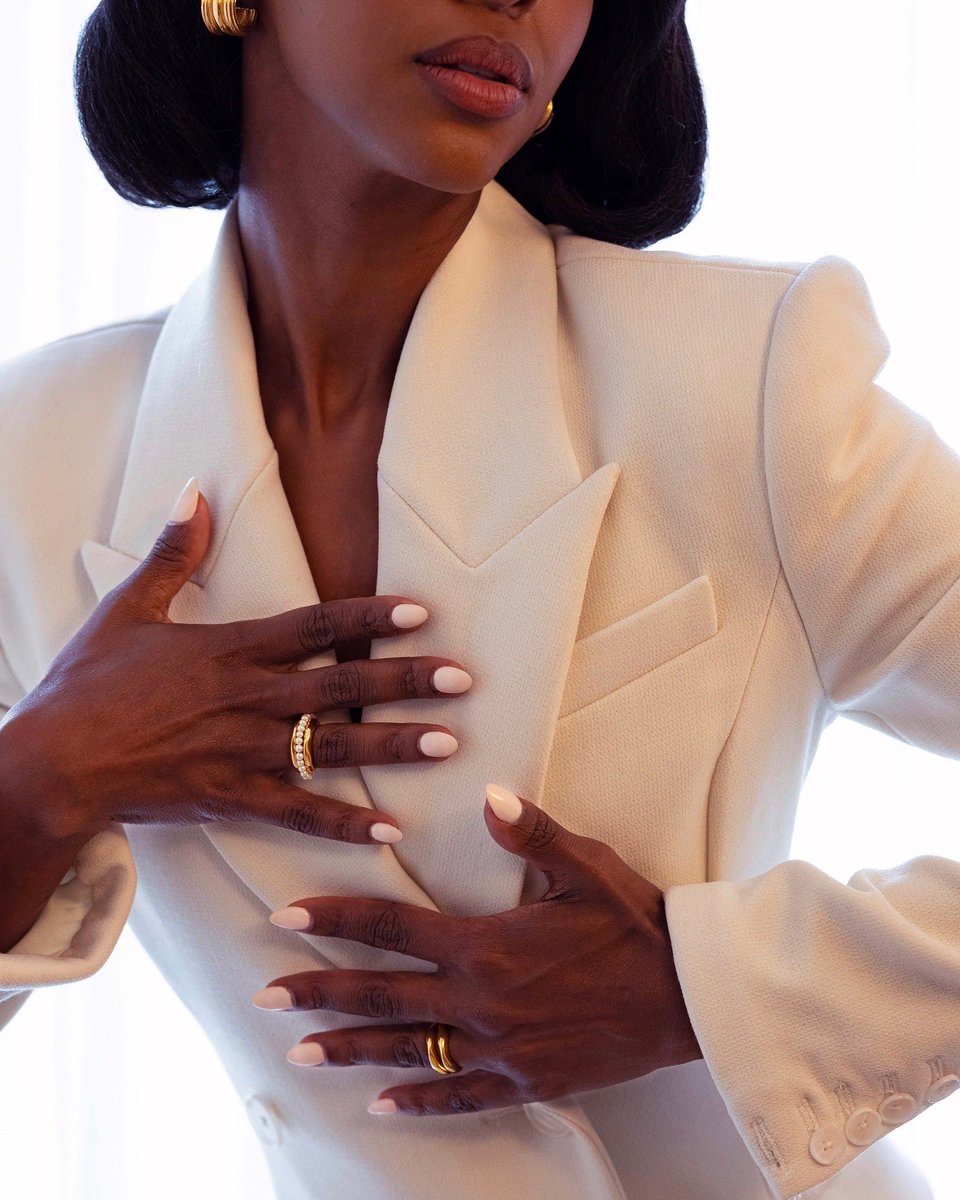 Ebony Obsidian tweet media