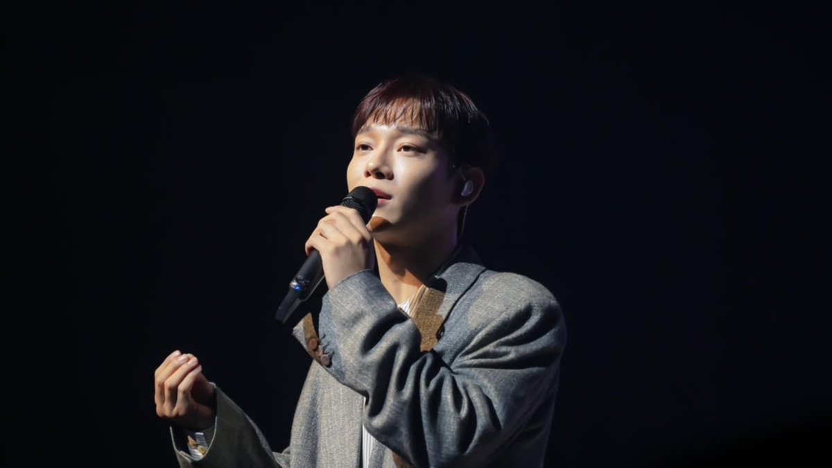PhilippineStar's tweet photo. TILL NEXT TIME, OUR SUNSHINE CHEN! 🌼🤍

Chen of K-pop boy band EXO charmed thousands of Filipino fans, known as EXO-Ls, with his promising vocals during his “Beyond the Door” solo fancon at the New Frontier Theater on Saturday. 

Manila was the last stop of Chen’s Asia tour presented by Wilbros Live. (Photos/Wilbros Live)
