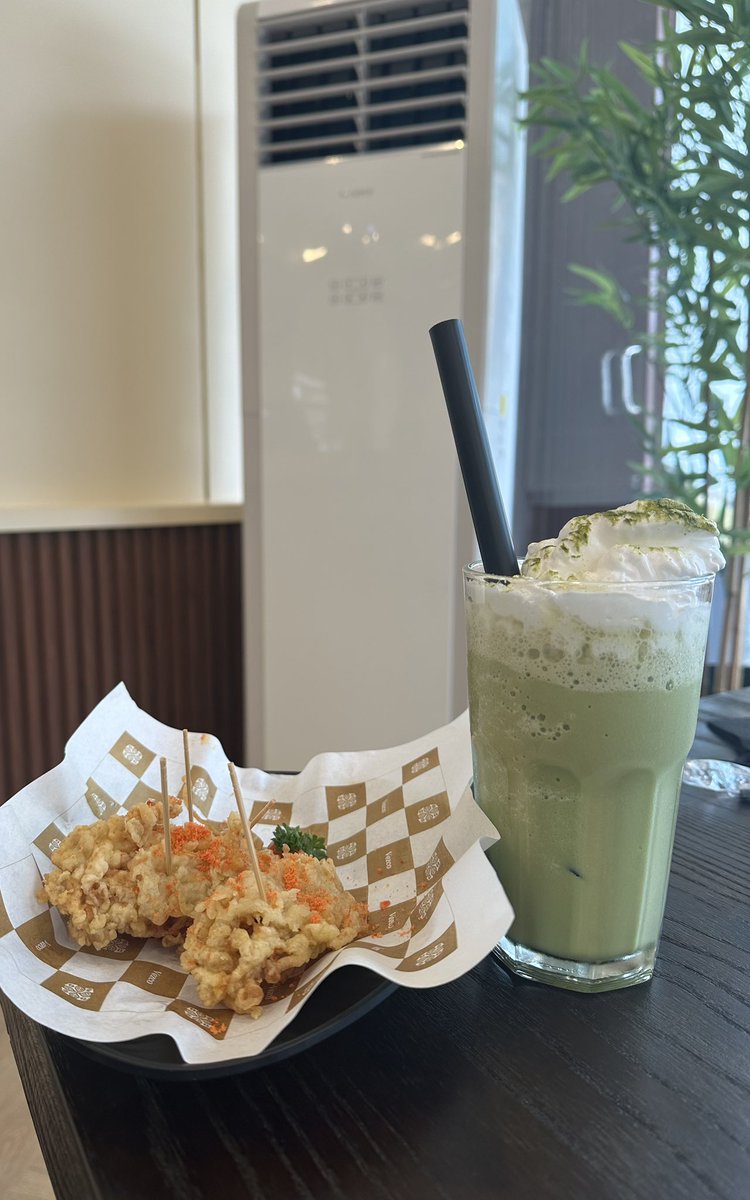 Karna hujan mengingatkan ku pada ..