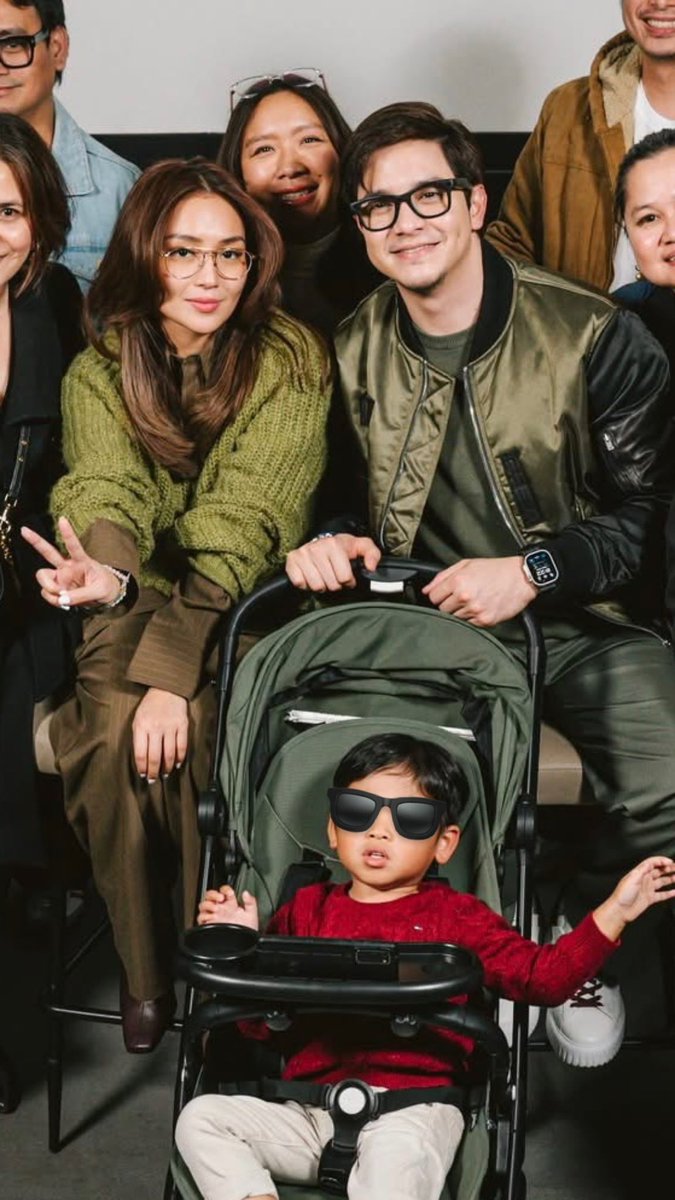 istroberiavo's tweet photo. waiiiitt!! staaaappphhh!! 😭

apakaaaacuteee…ang soft soft talaga nila sa mga kids noh?🥹 It’s so clear, they’re going to be the most amazing parents one day.

#KathDen #HelloLoveAgain https://t.co/eY9P4Oz4KW