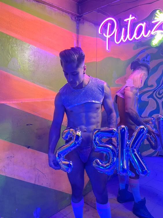 chicoslati61655's tweet photo. CELEBRANDO LOS 25K GRAJAM
29 / CDMX / GOGO / 🩲 / MODELO 
COLABORACIÓNES AL DM 

🍆🍑 @Grajams1 
      🔁 @chicoslati61655 

https://t.co/TVvI9Y0RLy
https://t.co/GBrXukwrey
https://t.co/f0Liuji65D

@Funny_MXXX @georgiieglow @FunnyShowsXXX @thxnymx 
@EncuentroGayMty @lthrtwiink https://t.co/qL14smZVX8