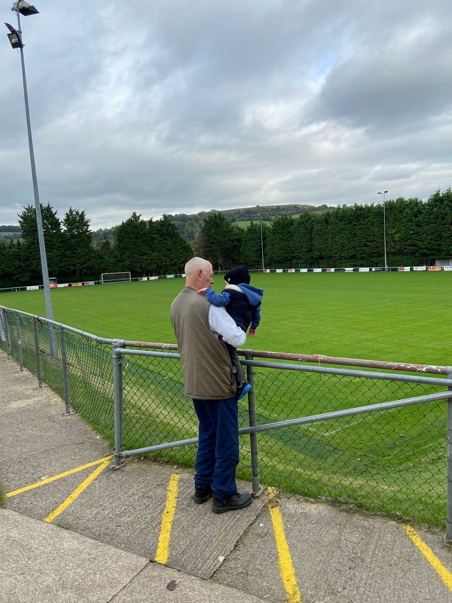 Heartbroken but full of gratitude. 

A man who has had such a huge influence on the person I am today.

"I'll set the standards and it's up to the rest to follow" 

You will be so missed Grandad 💙