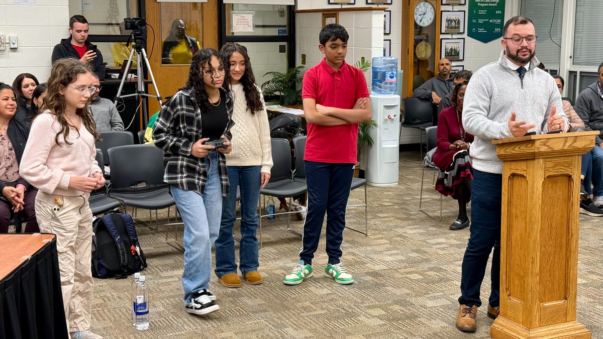 8th-grade engineering students from Schor Middle School demonstrated their Res-Q Claw Bot at our November Board of Education meeting! The students, guided by teacher Victor Cardona, created the robot to give help in disaster-stricken landscapes. #PwayLearns #PwayInspires