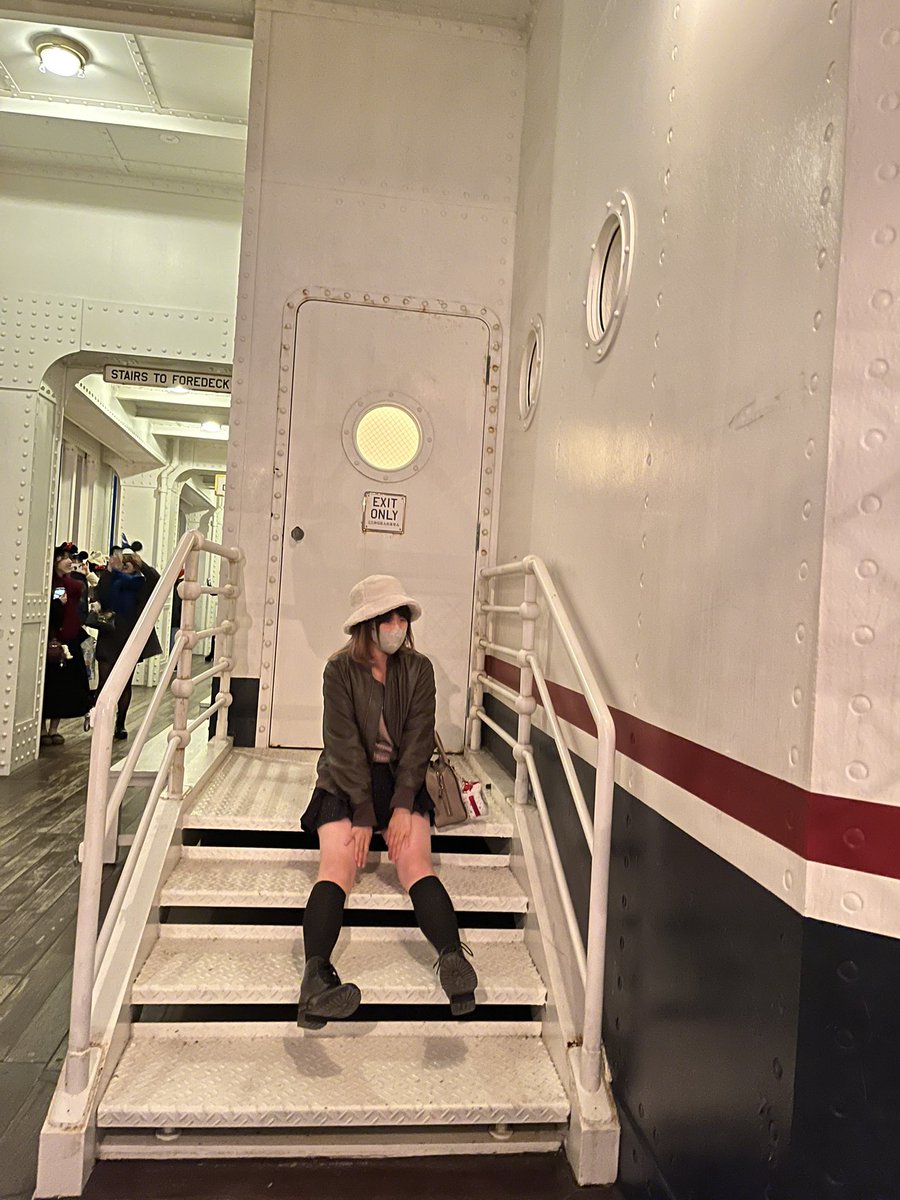 お久しぶりです
最近はもうずっとD垢入り浸っててここにいないですね。
絡みたいのに絡めない
仕事も忙しくて、試験の勉強もあって大変なんですけどみんながこのままフォローしてくれてただけで頑張れます
ちょっとディズニーの方で写真撮ったからおすそ分け