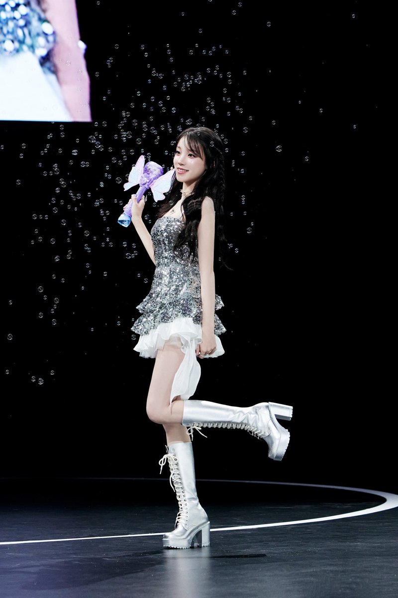 official_i_dle's tweet photo. #YUQI x #OPPO

#여자아이들 #GIDLE
#우기 https://t.co/AAy19p0SVz