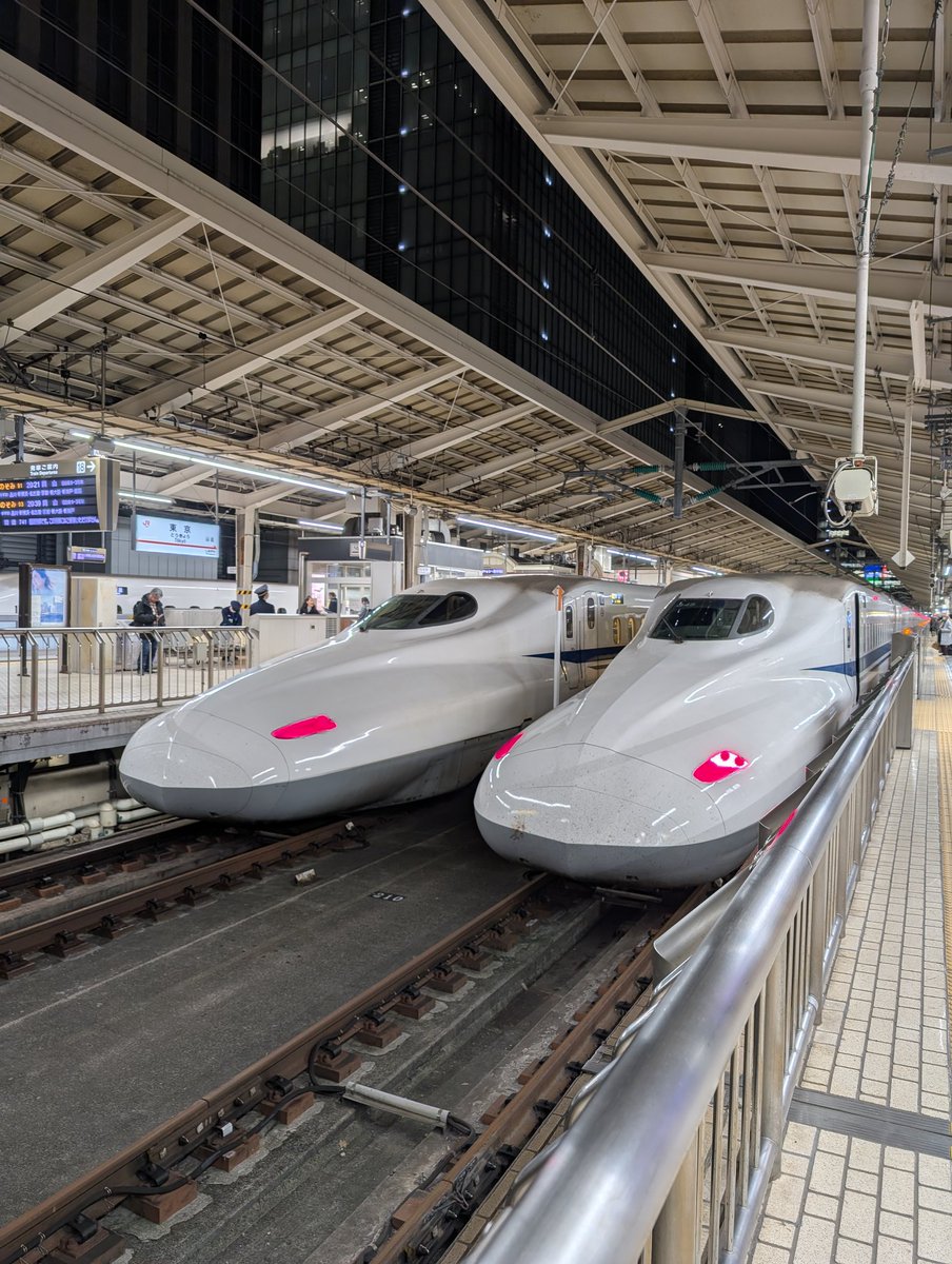 chaskarose0038's tweet photo. サンライズに乗りたくて、ステゴロが観たくて、PayPayドームが見たくて旅行計画を立てて全部叶う事ができた！めっちゃ嬉しい！！トラブルいくつかあったけど無事に帰れそう。終わってしまうのが寂しいけど、またこうして遊べる様に、明日から仕事頑張ろう😄 https://t.co/8MbaOUBDFm