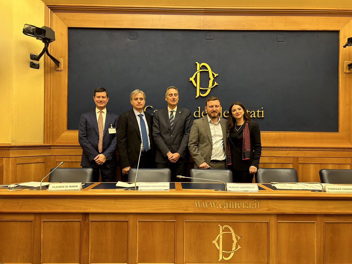 Adl Consulting (@adl_consulting) on Twitter photo «La scienza e le tecnologie legate all'IA offrono delle opportunità da cogliere», così l’on. <a href="/ylucaselli/">Ylenja Lucaselli</a> apre i lavori della conferenza stampa di presentazione dell’evento “L’impatto dell’intelligenza artificiale per migliorare la vita delle persone”.
<a href="/techreviewIT_/">MIT Technology Review Italia</a> <a href="/opinnoitaly/">Opinno Italy</a> «La scienza e le tecnologie legate all'IA offrono delle opportunità da cogliere», così l’on. <a href="/ylucaselli/">Ylenja Lucaselli</a> apre i lavori della conferenza stampa di presentazione dell’evento “L’impatto dell’intelligenza artificiale per migliorare la vita delle persone”.
<a href="/techreviewIT_/">MIT Technology Review Italia</a> <a href="/opinnoitaly/">Opinno Italy</a>
