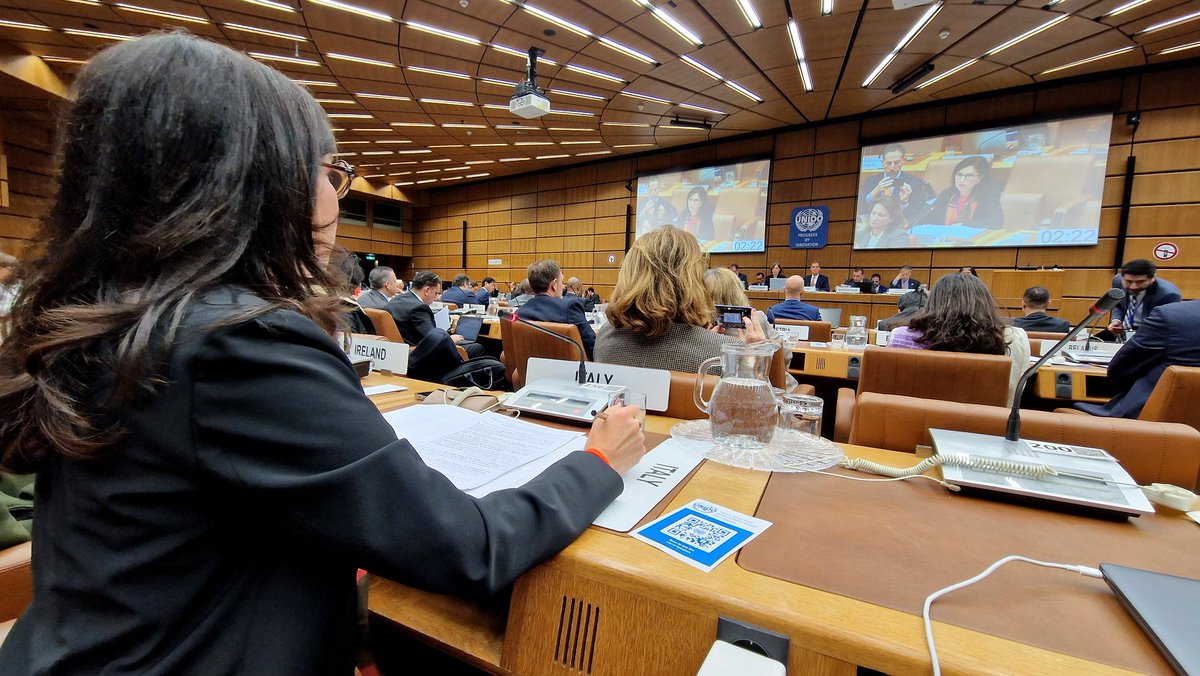 ItalyUN_Vienna's tweet photo. Amb. @DeboraLepre addressing #IDB52. ๐ฎ๐น is alongside @UNIDO for #SDG9, promoting #foodsecurity, #genderequality, #resilientvaluechains, more and better jobs, #energytransition, #innovation, keeps supporting @DGGerdMueller to let UNIDO deliver more and better. https://t.co/HeY6BacI3o