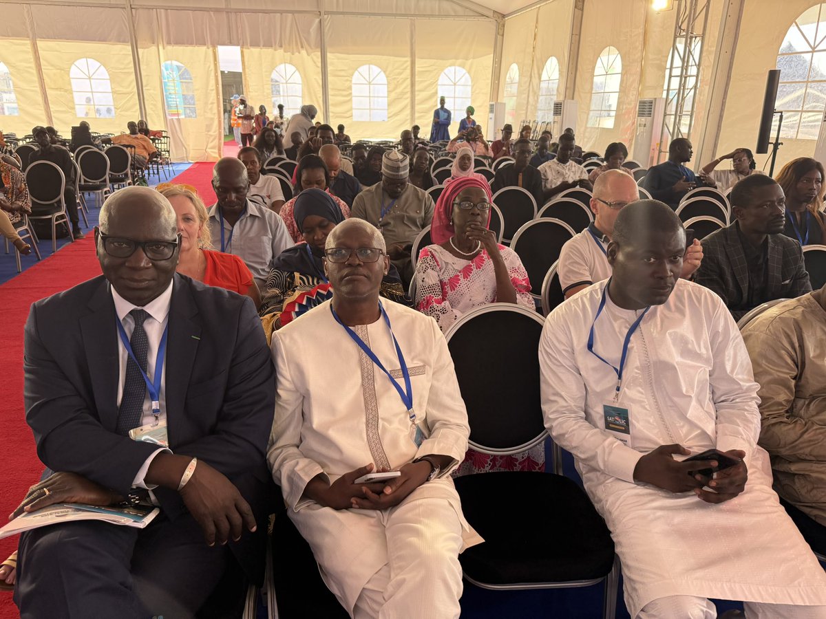 diegane_diouf's tweet photo. @SATOLIC Félicitations au DG et au personnel de #ASPT et au comité d’organisation @SATOLIC. Bravo ! Ce fut un coup de maître. Merci de nous y avoir associés. @univsinesaloum https://t.co/eBgptKy3xE