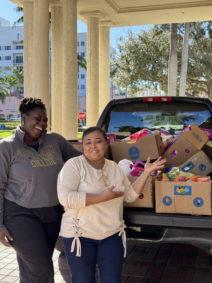 snowscholarship's tweet image. We’re feeling extra sweet today! 🍬 A huge thank you to @BocaHelpingHand for donating candy to our Annual Care Package Program. Your continued support means the world to our #SnowScholars! We’re so grateful to have you as part of our community!