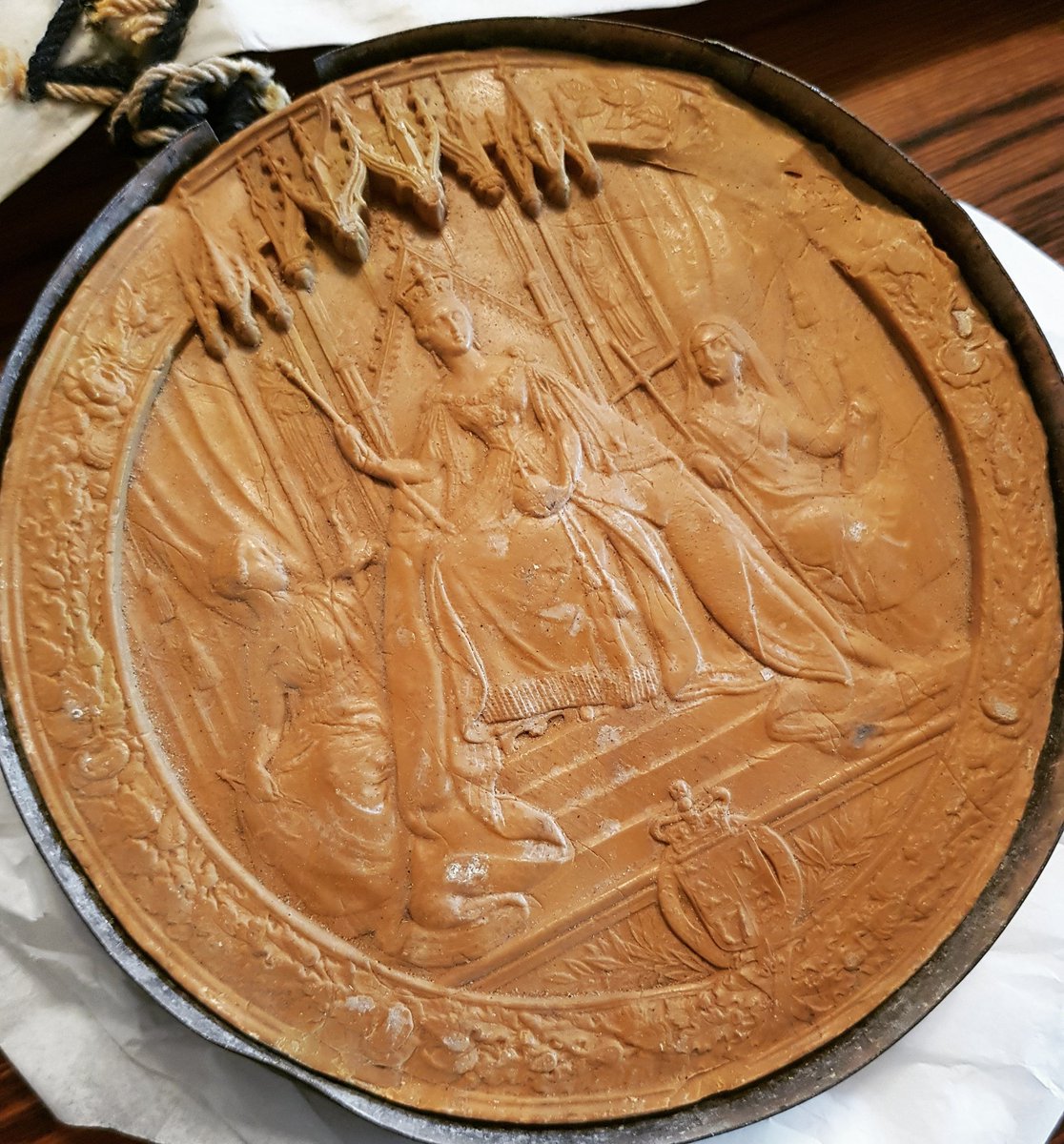 Some regal fashion spotted in two wax seals from our Castletown archive! The first is Queen Elizabeth I, dated 1578 and the second is Queen Victoria dated 1854. #EYAFashion #ExploreYourArchive