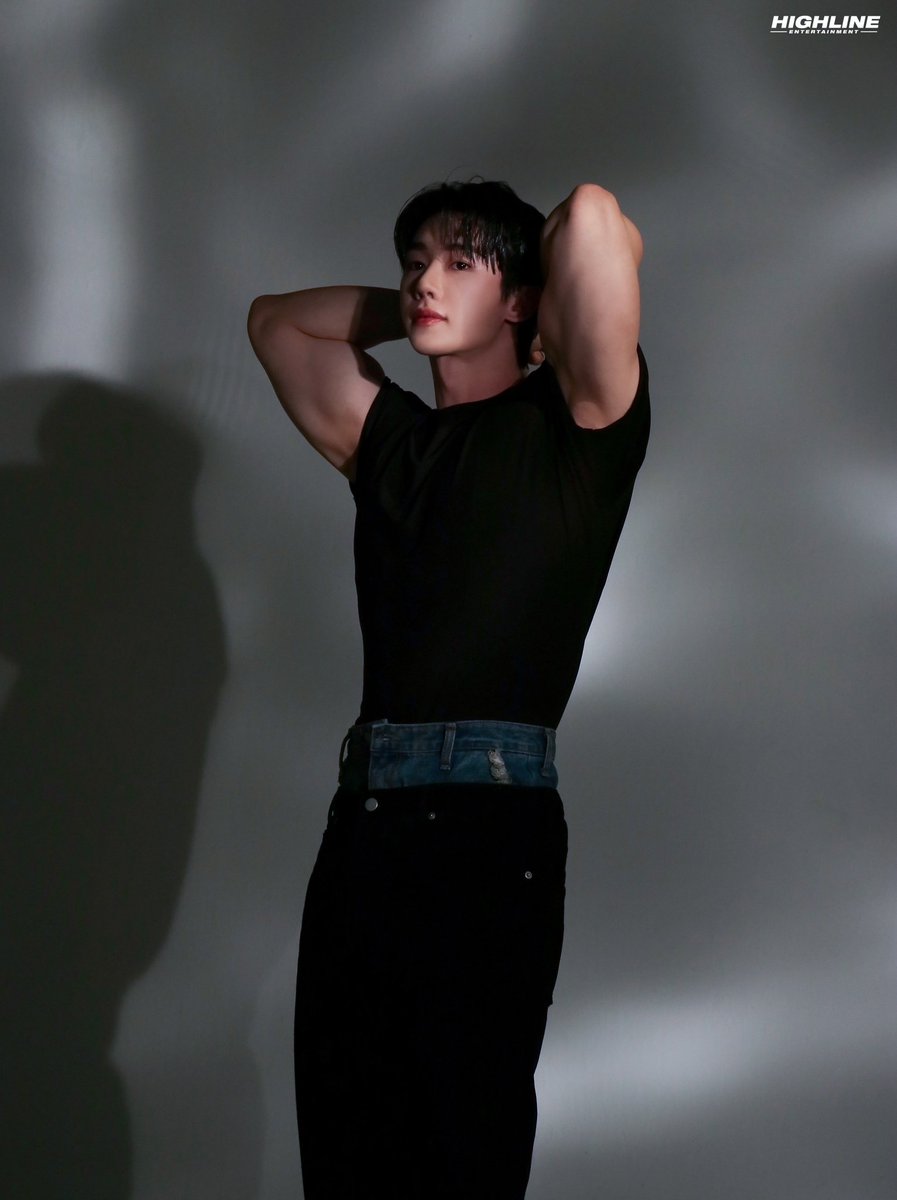 Maaaaaan what WOULDN'T I do for you 😮‍💨
#WONHO #원호 
#WhatWouldYouDo #WWYD
<a href="/official__wonho/">WONHO Official</a>