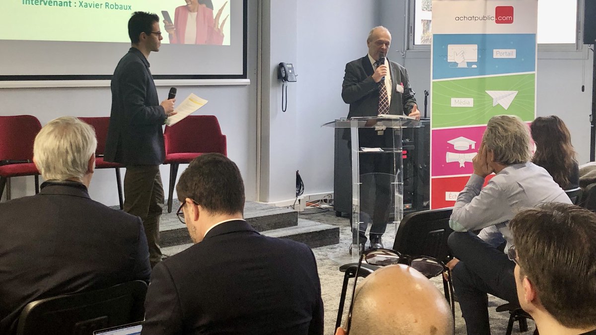 achatpublic_com's tweet photo. 🎙️ Folle Semaine des #MarchésPublics 2024 : Comment réduire le risque Fournisseur. Intervention : Xavier Robaux, Directeur de l'Institut Supérieur de l'#AchatPublic. #FSMP24 https://t.co/URyDgbyFkl