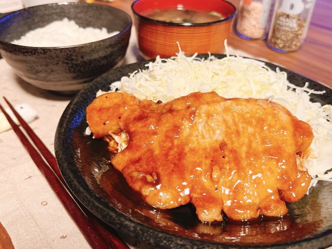 今日はトンテキがめちゃくちゃうまくできたのでご機嫌🥩 