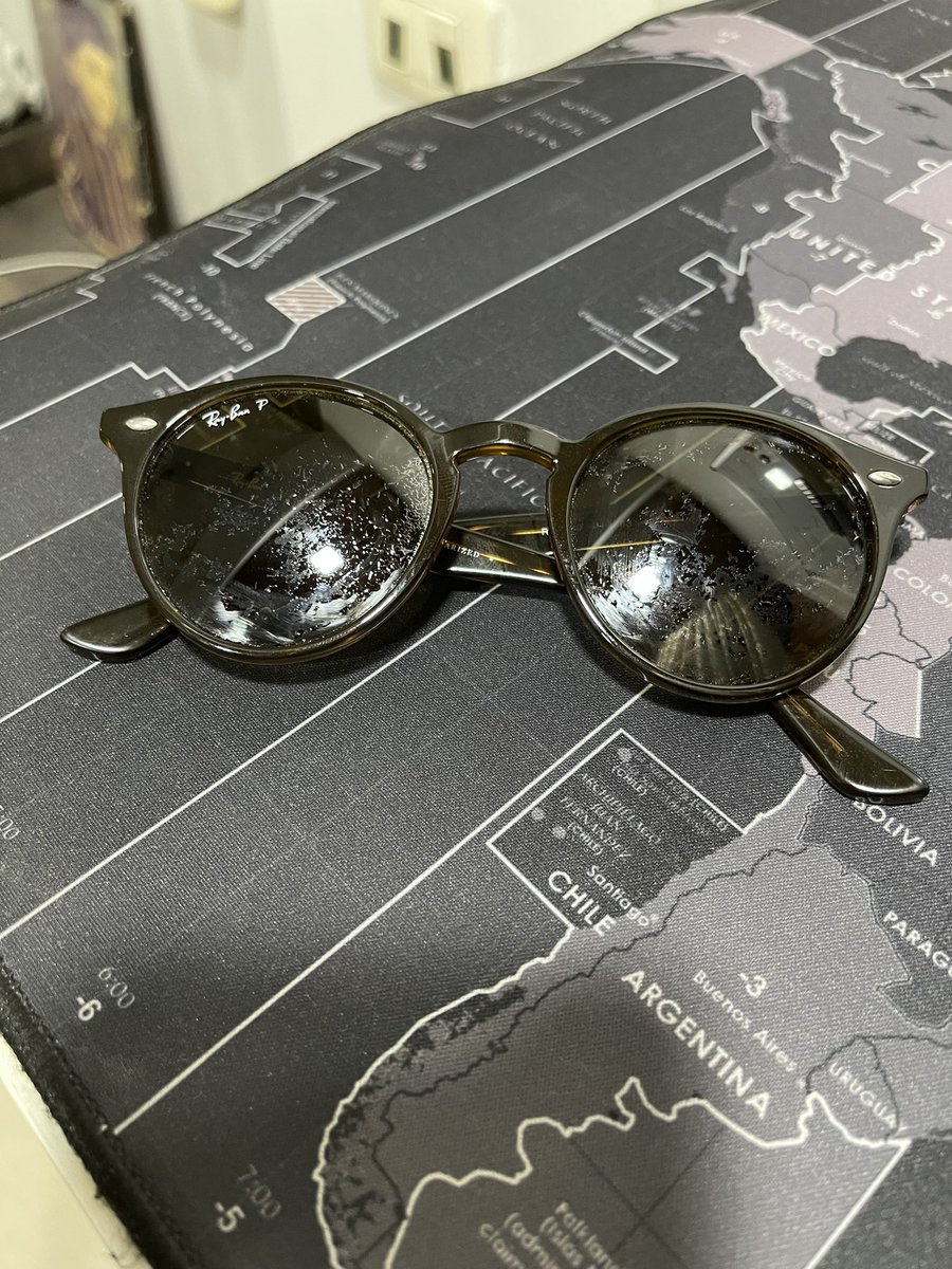 rahilcr7's tweet photo. @ray_ban Please see picture attached below. Very disappointed with what has happened below. Upon asking, local stores mentioned that the polarized film hascome off. Please assist and provide next steps. https://t.co/C6eDCya1DY