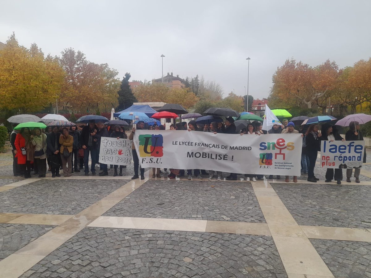 SnesMadrid's tweet image. Grève historique des personnels unis du lycée français de Madrid, 1er et 2nd Degré. Plus de 75% de résidents, de nombreux PDL pour signifier à la DG de l'AEFE notre refus de la nouvelle carte des emplois, notre attachement à un véritable avantage familial. #NonalacassedelAEFE
