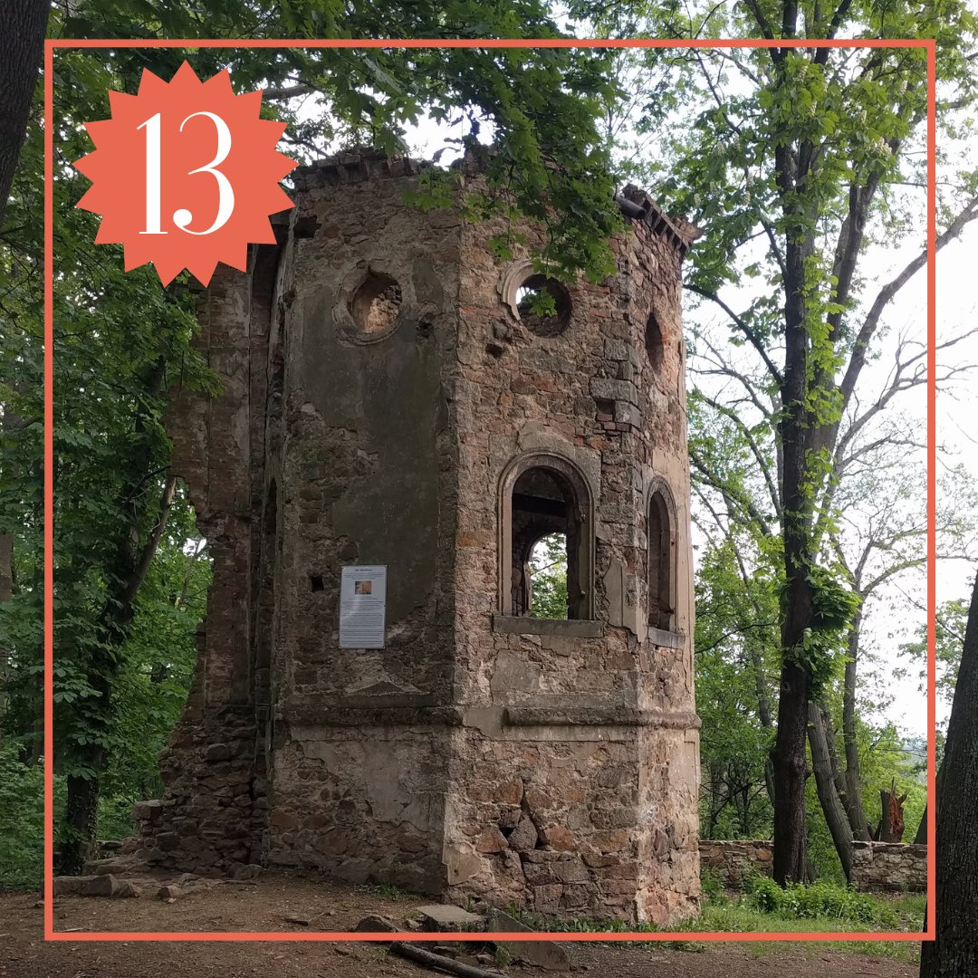 Hinter #Tür13 des ISGV-#Adventskalenders verbirgt sich eine Ruine: das Belvedere auf dem Jägerberg in Radebeul-Oberlößnitz. Aus Sicherheitsgründen sollte man dieses heute nicht mehr als Aussichtspunkt nutzen.

Was dahinter steckt:
1⃣3⃣➡️fotografie.hypotheses.org/4968