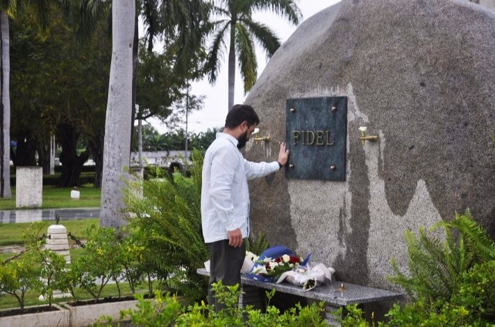 Dr.C. Fidel Antonio Castro Smirnov tweet media