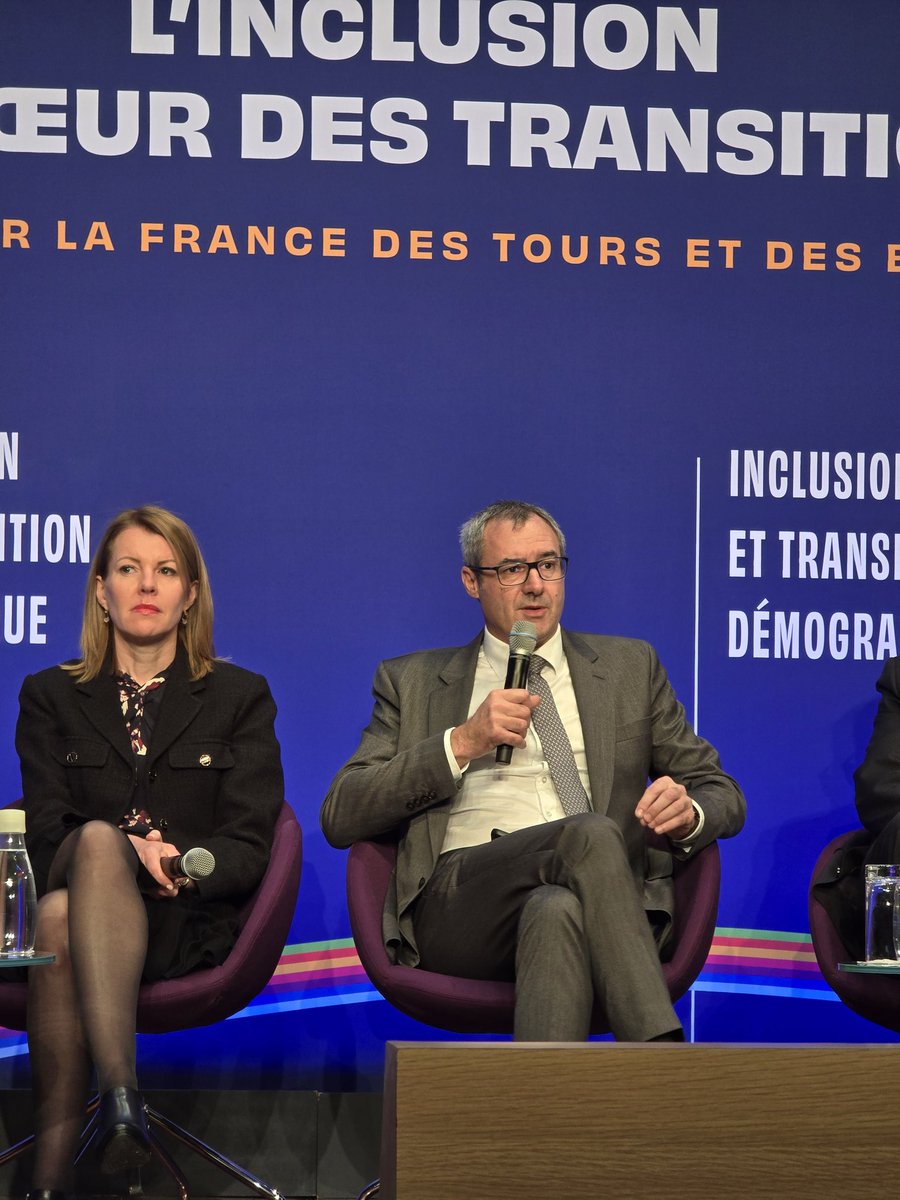 "Proximité géographique, implantation dans les quartiers de politique de la ville, avec 600 000 diplômés par an, + de 90% d'insertion pro, 40% de boursiers, 91% des etudiants en situation de handicap, les universités sont des viviers de talents et de diversité".
Guillaume Gellé.