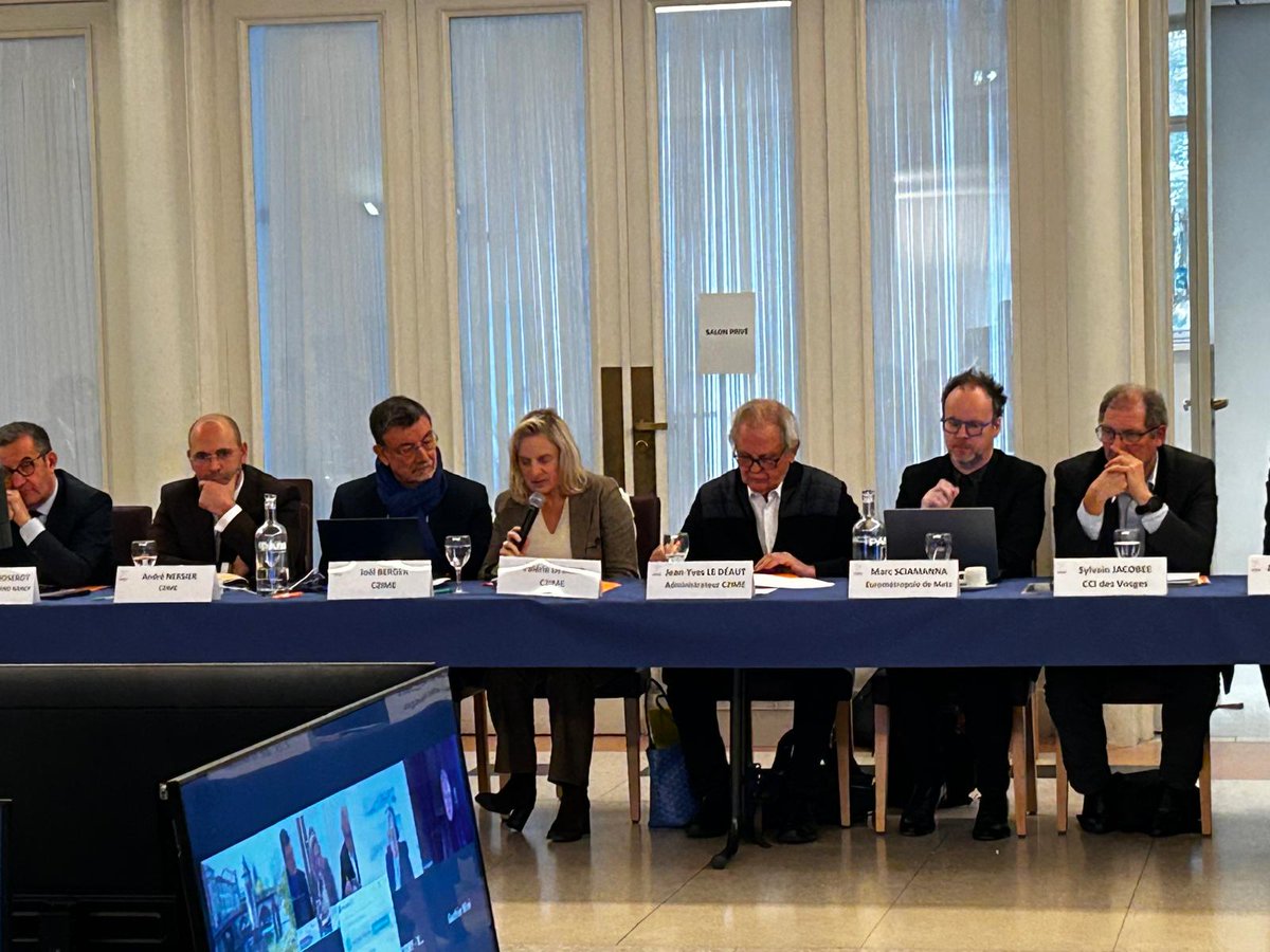 AndreNersier's tweet photo. Félicitations à Valérie Debord pour sa réélection à la présidence @AccelC2IME ainsi qu’à Jérôme Sterpenich (Trésorier), Franck Perry (Vice-président) et Fabrice Genter (Secrétaire)👏
Fier de travailler à vos côtés au service du développement industriel 🚀 #C2IME #GrandEst https://t.co/gb1aHhfdew