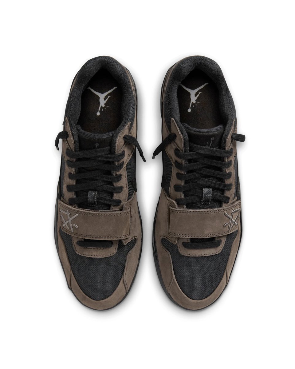 s_en_7's tweet photo. NIKE
CJ1 T-Rexx
¥29,700
——
Travis Scott's style meets full-grain leather, suede and canvas construction with stabilizing rubber sidewalls.
Kids sizes also available https://t.co/PFuayYNfEN
